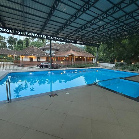 Sterling Vythiri Wayanad Hotel Buitenkant foto