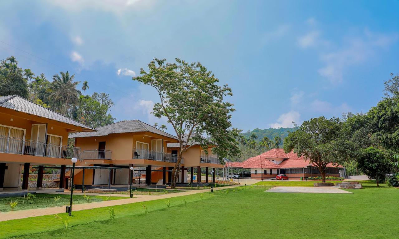 Sterling Vythiri Wayanad Hotel Buitenkant foto