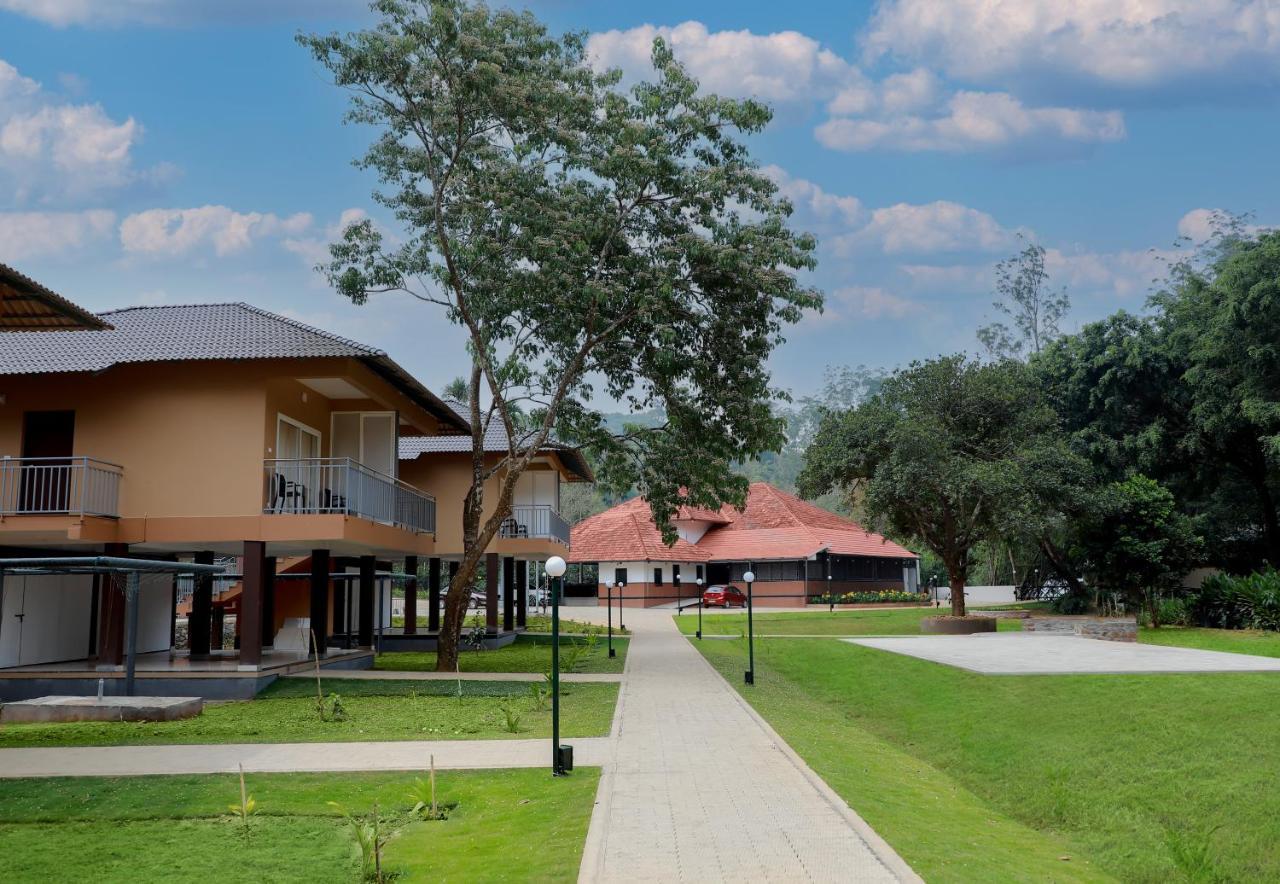 Sterling Vythiri Wayanad Hotel Buitenkant foto