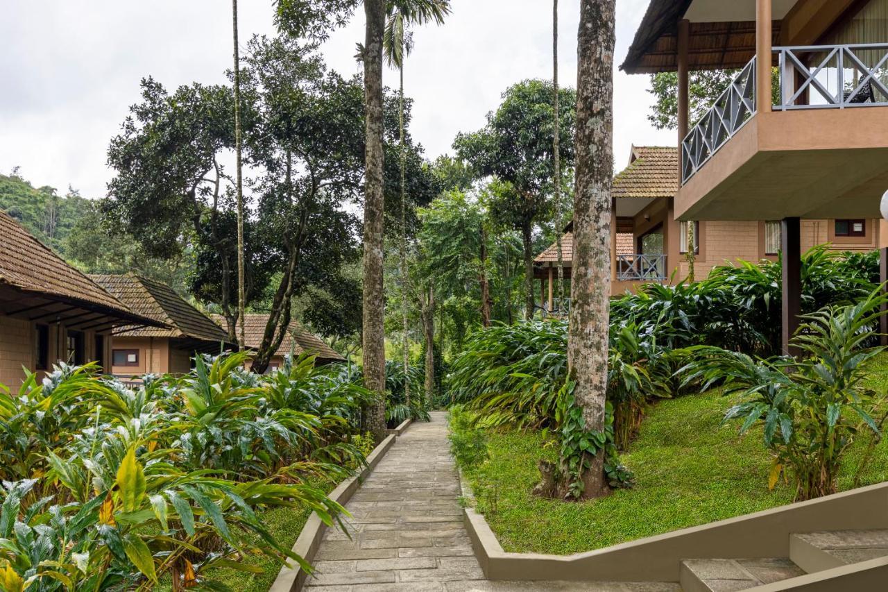 Sterling Vythiri Wayanad Hotel Buitenkant foto