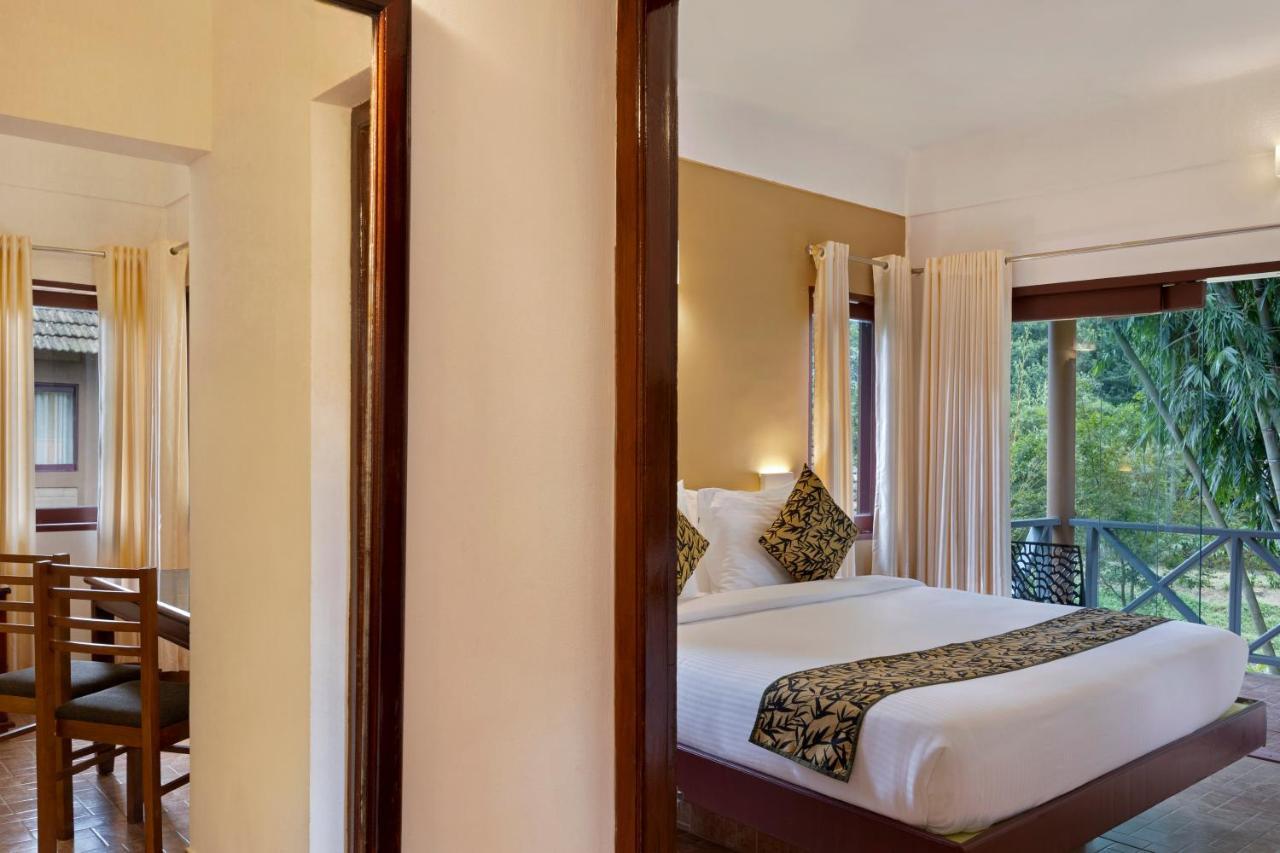 Sterling Vythiri Wayanad Hotel Buitenkant foto